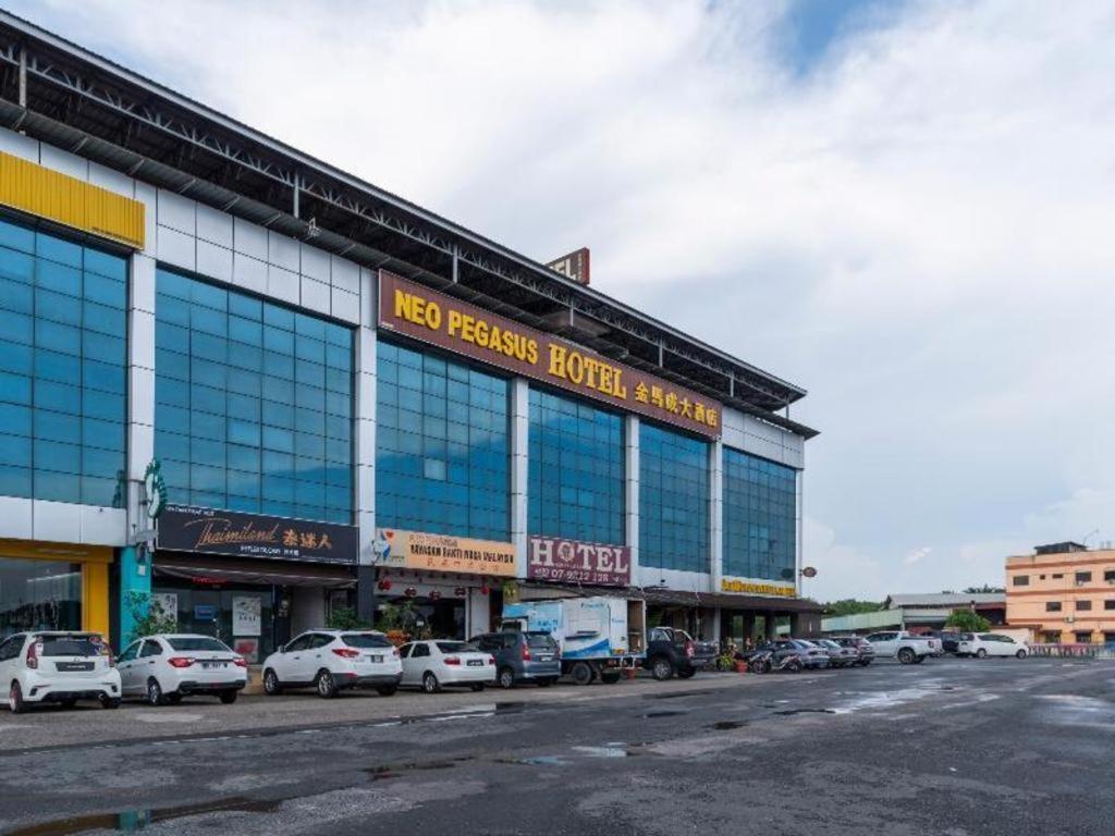 Super Oyo 1114 Neo Pegasus Hotel Segamat Exterior foto