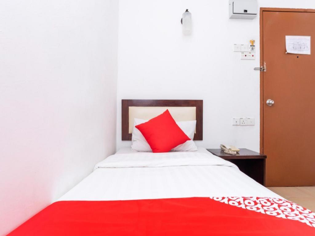Super Oyo 1114 Neo Pegasus Hotel Segamat Exterior foto