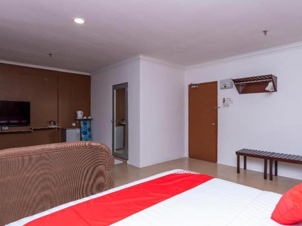 Super Oyo 1114 Neo Pegasus Hotel Segamat Exterior foto